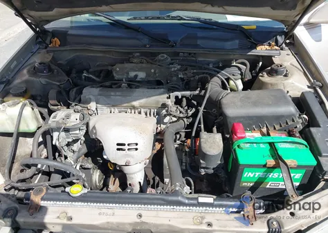 2000 Toyota Camry Le z USA, uszkodzony, nr VIN 4T1BG22K1YU677668